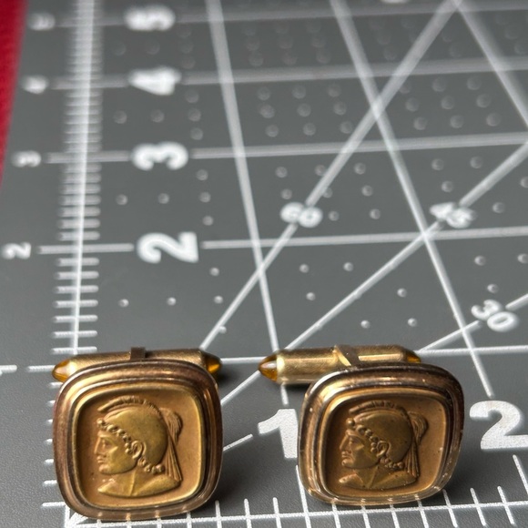 Krementz Cufflinks  Gold Tone Mid Century  Roman Greek Faces - Picture 5 of 6